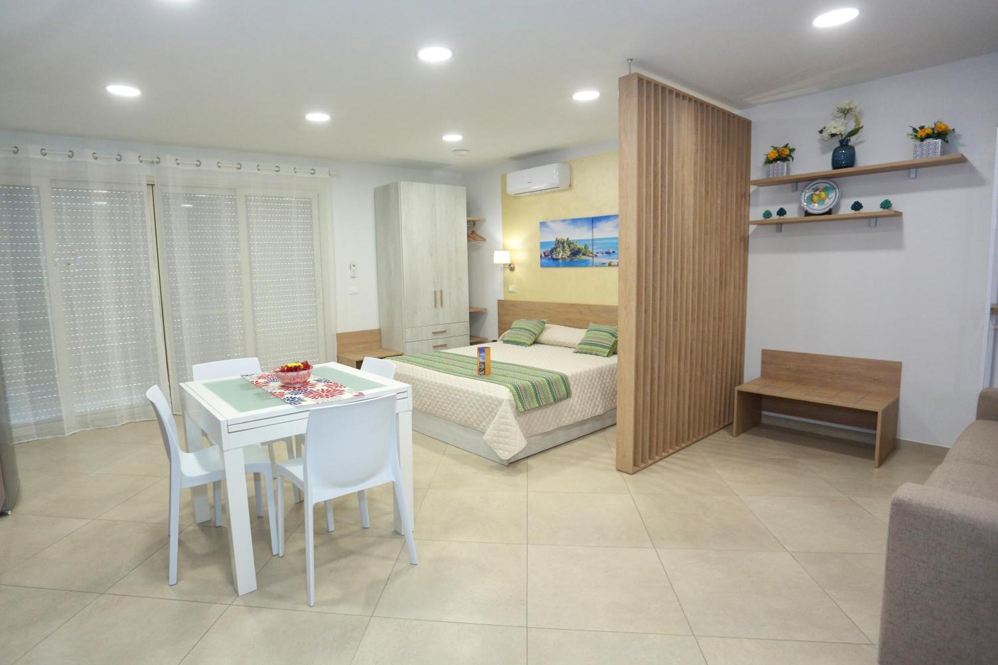 Theos Holidays Apartments Джардіні-Наксос Екстер'єр фото