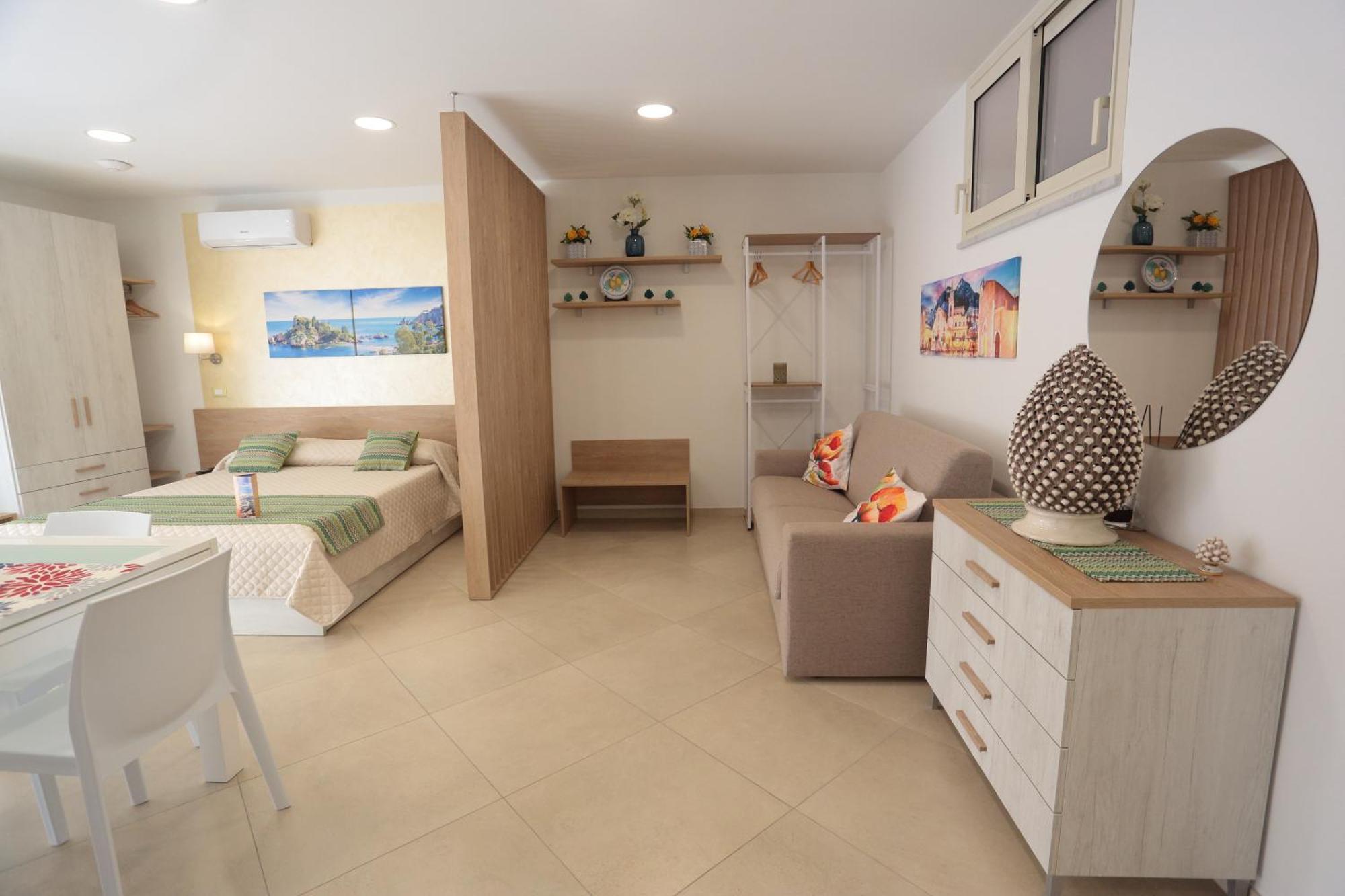 Theos Holidays Apartments Джардіні-Наксос Екстер'єр фото