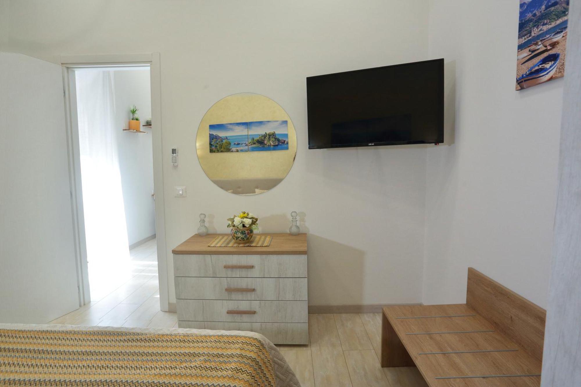 Theos Holidays Apartments Джардіні-Наксос Екстер'єр фото