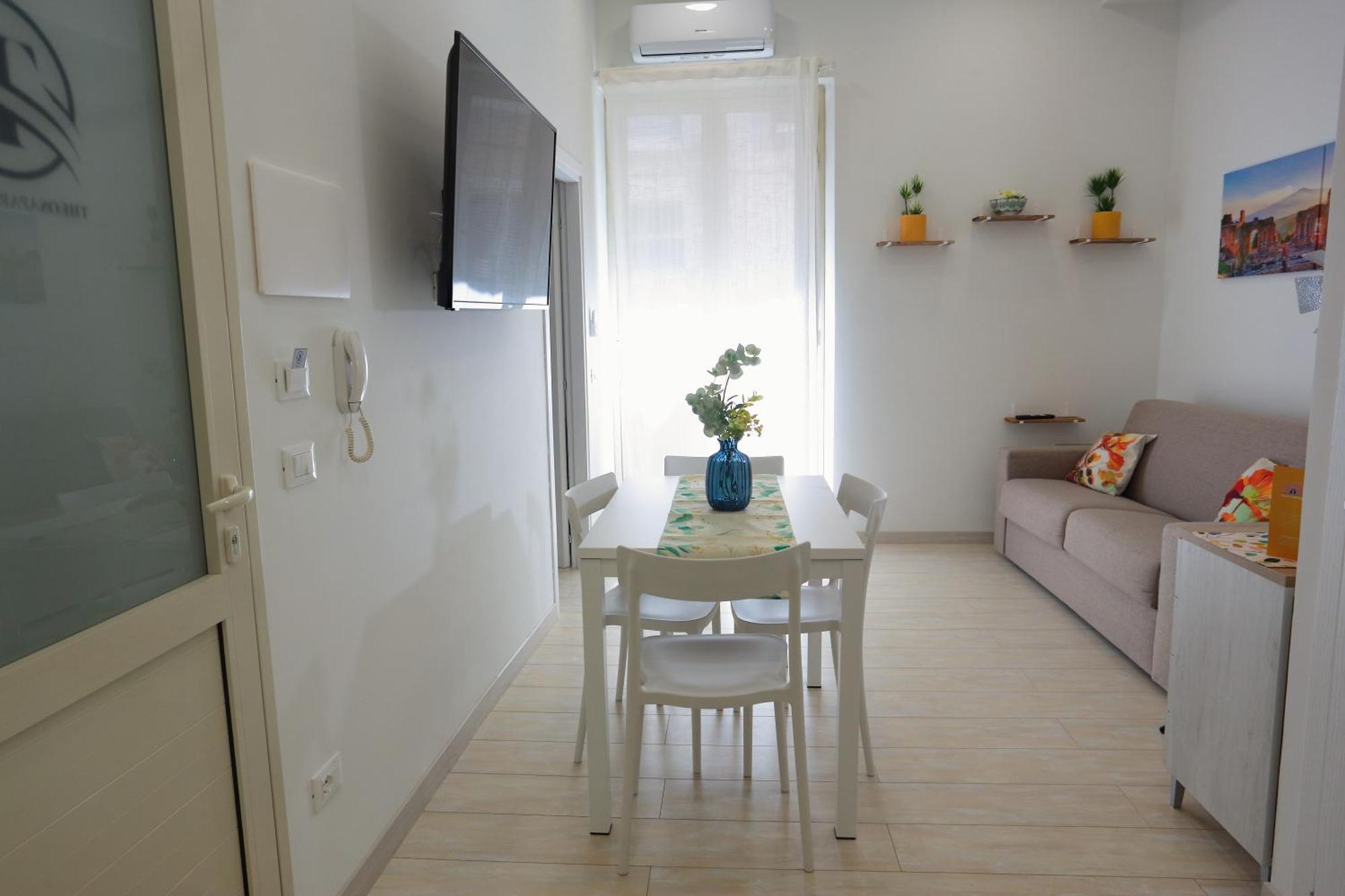 Theos Holidays Apartments Джардіні-Наксос Екстер'єр фото